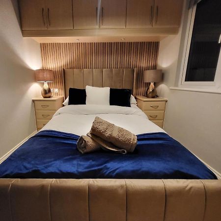 Cheerful 3 Bedroom Lodge At White Cross Bay Windermere Esterno foto